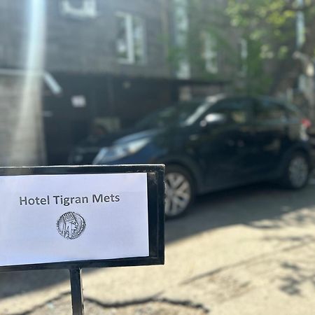 Hotel Tigran Mets Erevan Esterno foto