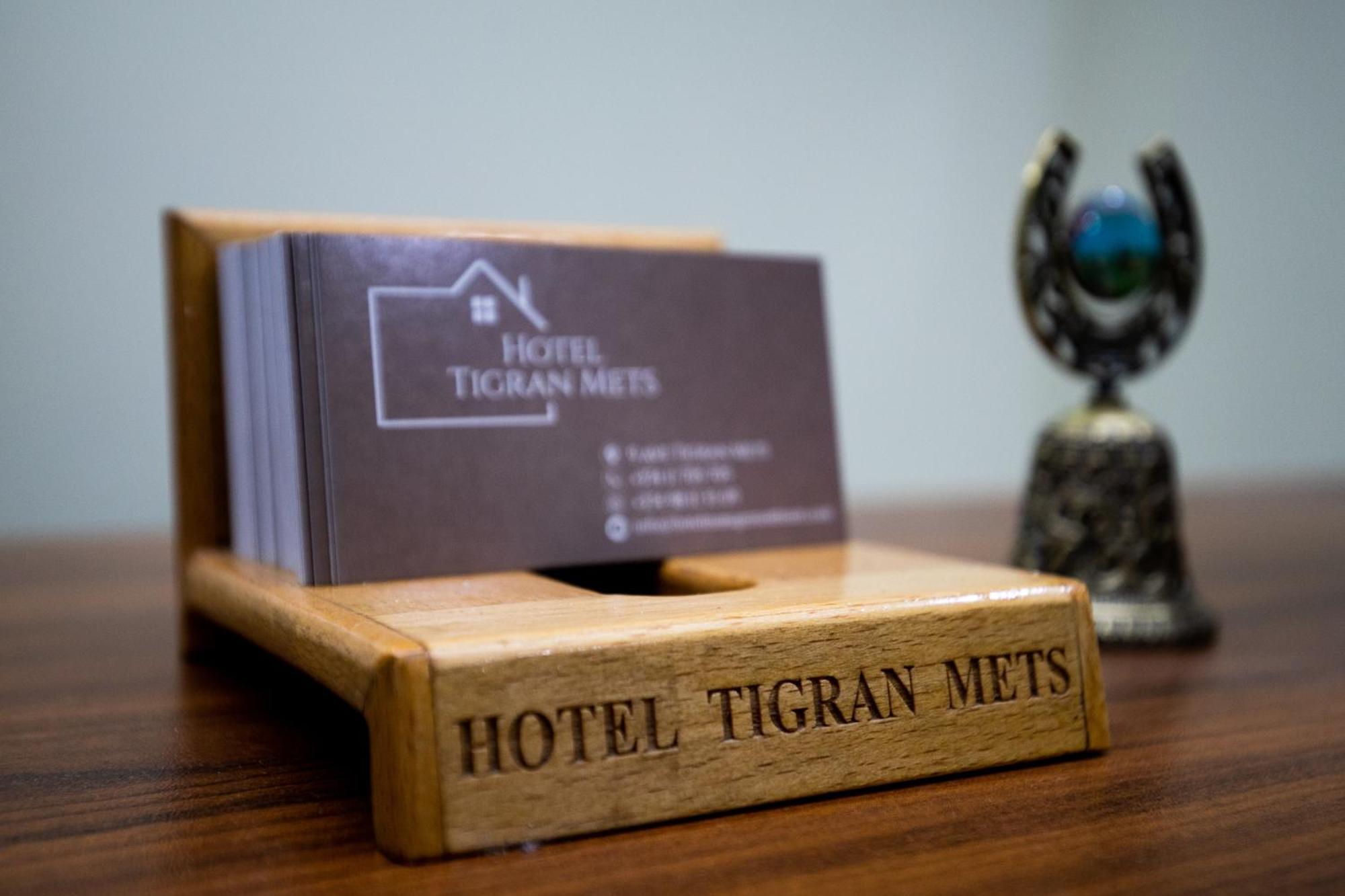 Hotel Tigran Mets Erevan Esterno foto